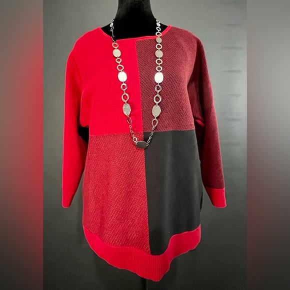 Chico's Sweaters - Beautiful Size 1 Chico color block sweater with free gun metal metal necklace.